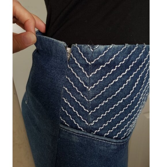 DS Lab Denim Skirt White Stitch Detail and Lace Up Back Size 12 - Picture 7 of 12